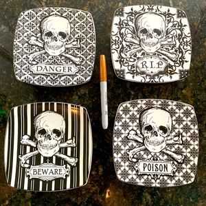 Cute Skull serving plates!